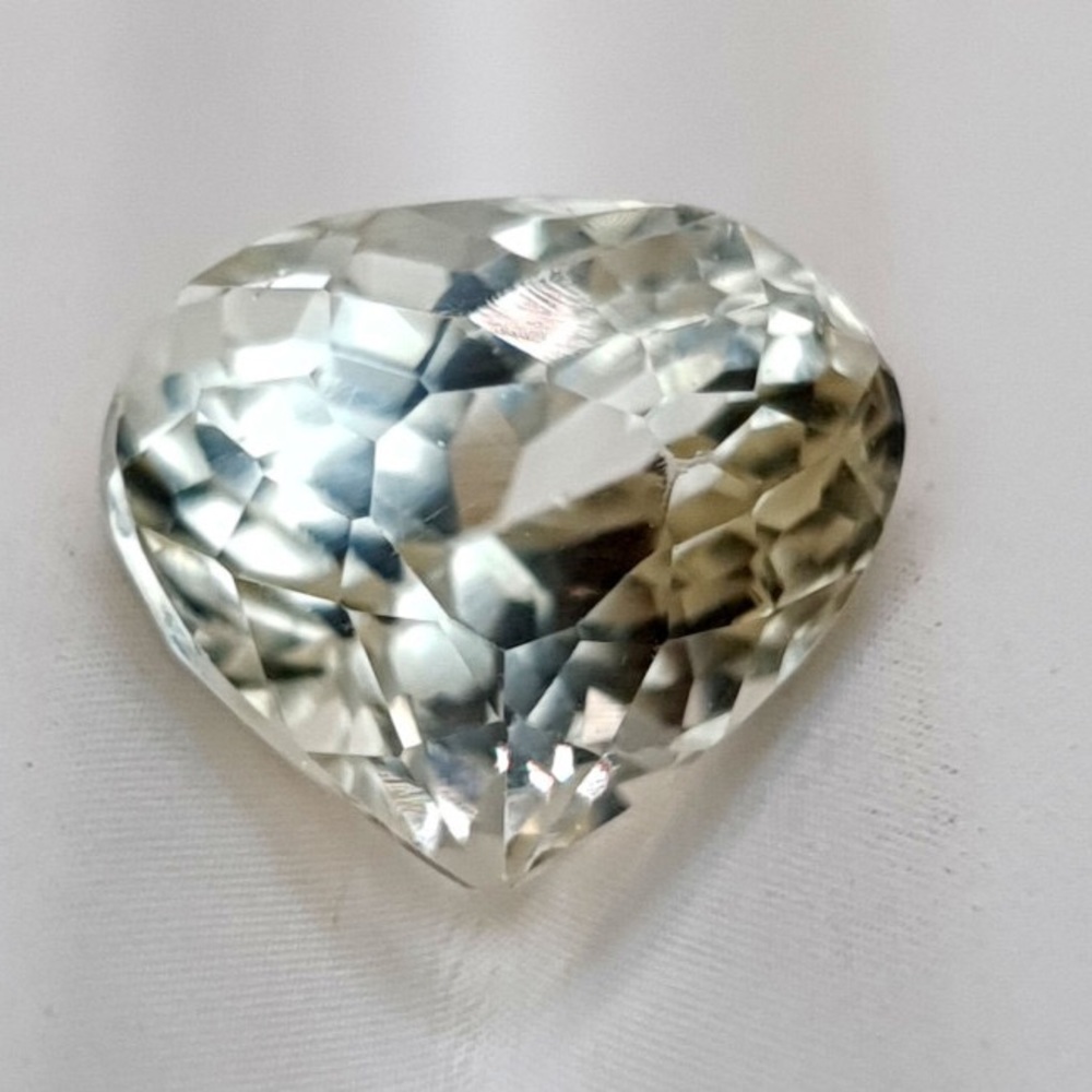 Natural Yellow Kunzite 4.50 Carats Gemstone Heart Shaped
